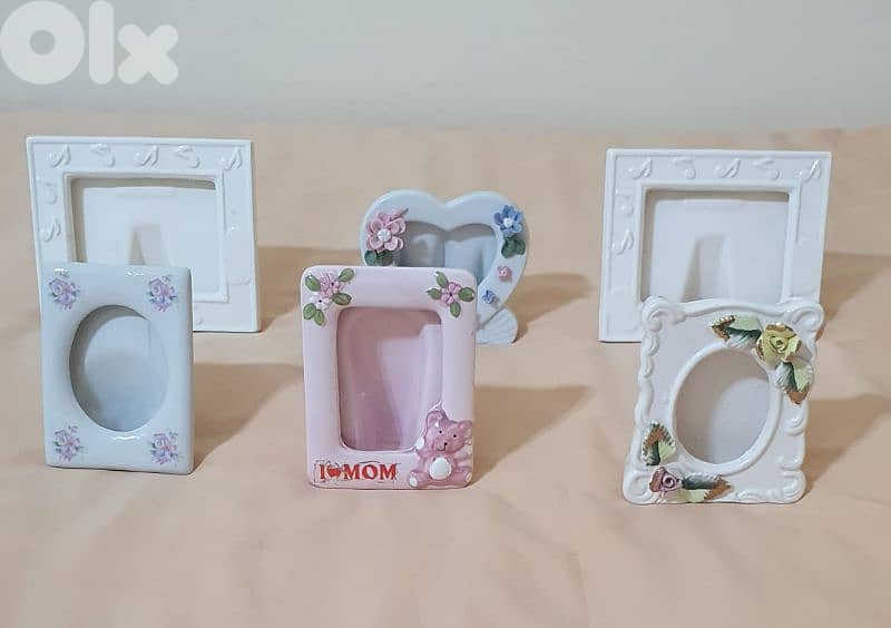 porcelain  picture  frame  6 pcs  15 $ beyrout  ashrafiye  03723895 5