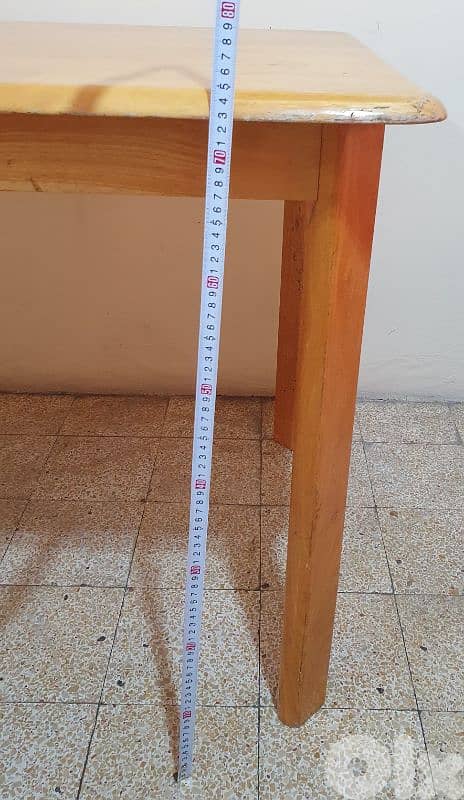 طاولة خشب ٢٠ كيلو  طول ١٢٠ و عرض ٧٥ وارتفاع ٧٥ عتيق  مرتبة وثقيل بيروت 7