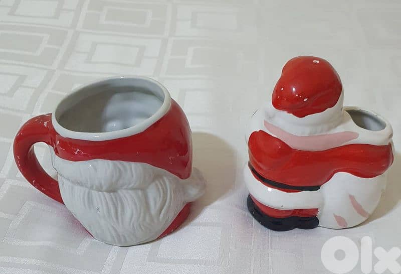 شجرة  الميلاد  مع علبه و زينة وكل أغراض ميلاد (بداعي السفر) بيروت 6