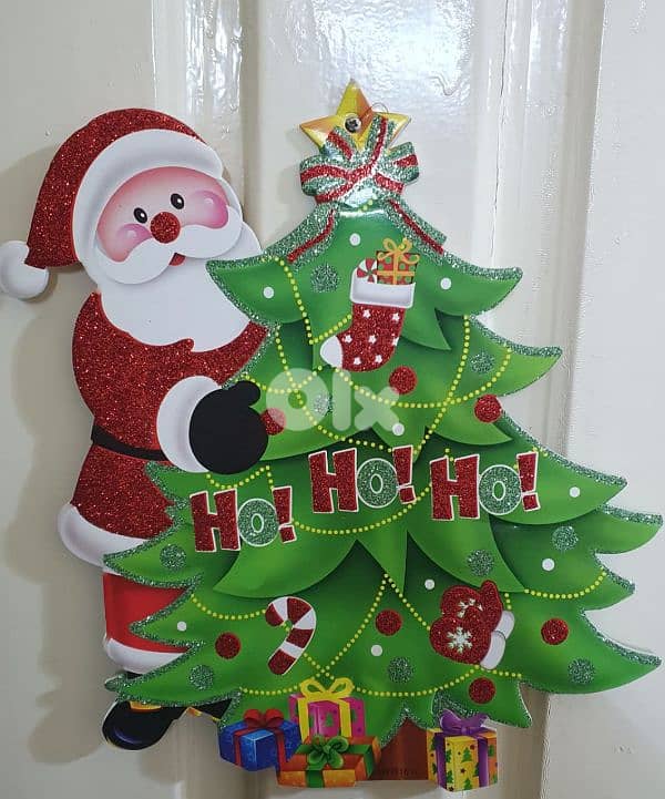 شجرة  الميلاد  مع علبه و زينة وكل أغراض ميلاد (بداعي السفر) بيروت 11