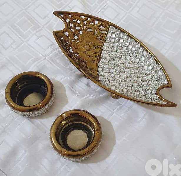 Golden Cake plate or fruit basket and 2 Ashtrey 20$ beyrout ashrafiye 7