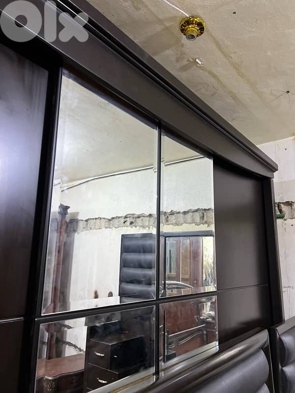 full bed room used like new 1