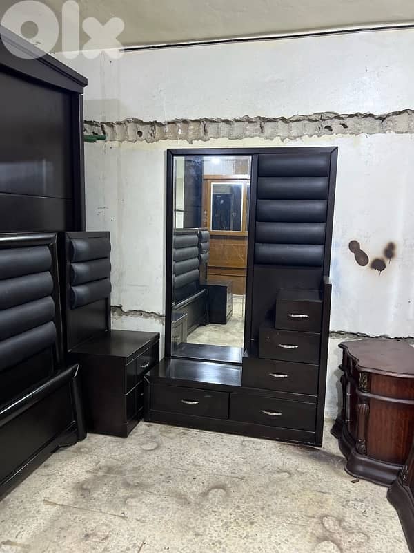 full bed room used like new 4