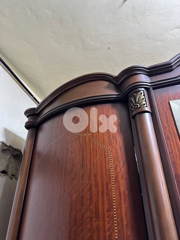 غرفة نوم كاملة خشب زان ولاتي شبه جديد 1