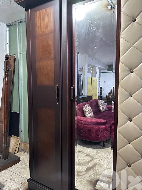 غرفة نوم كاملة مميزة خشب زان ولاتي شبه جديدة 6