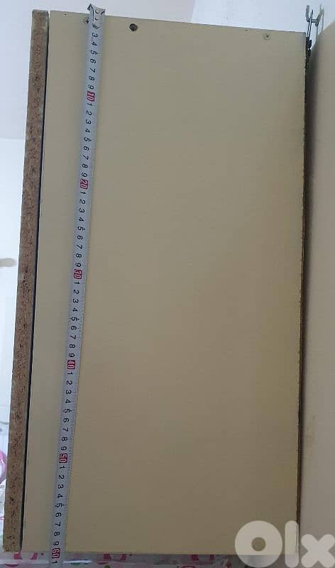 خزانة  مطبخ  نضيف عدد ١ طول ٦٠ عرض٧٠  غمق ٣٢  بيروت ٢٢ دولار  ٠٣٧٢٣٨٩٥ 7