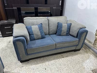 أوضة قعدة مميزة مودرن بعدا شبه جديد