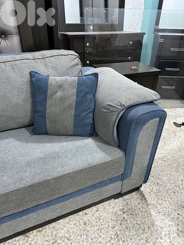 أوضة قعدة مميزة مودرن بعدا شبه جديد 4