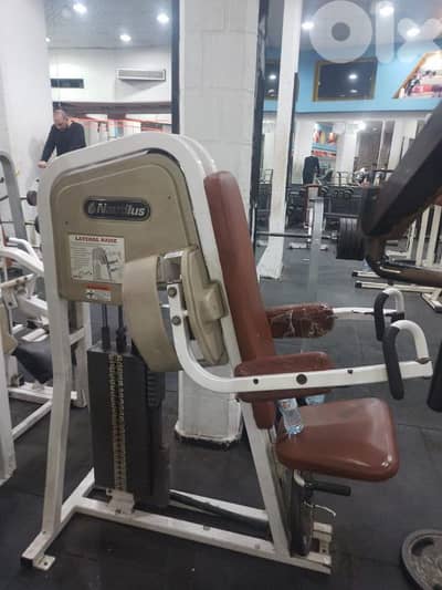 عدة نادي للبيع