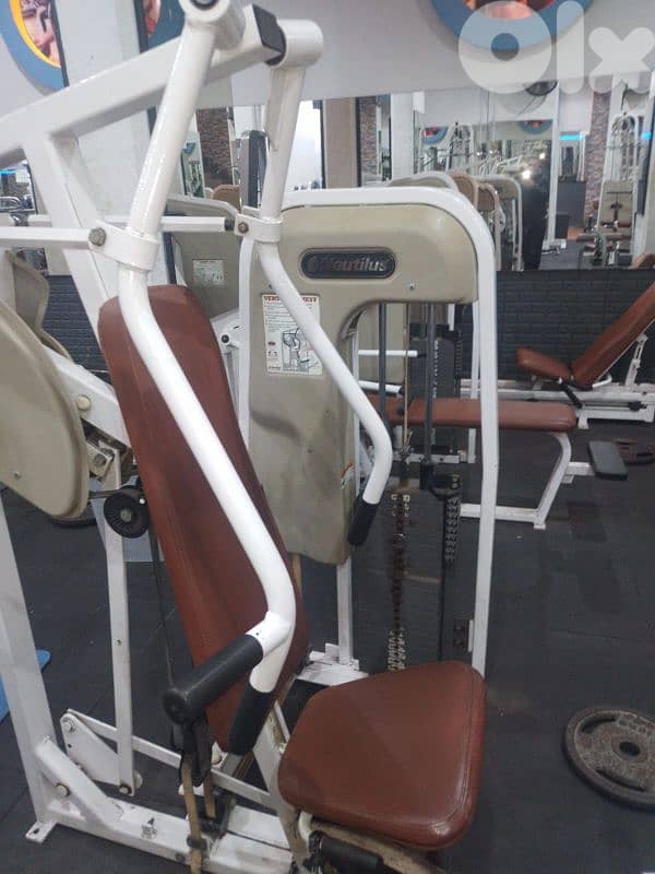 عدة نادي للبيع 6