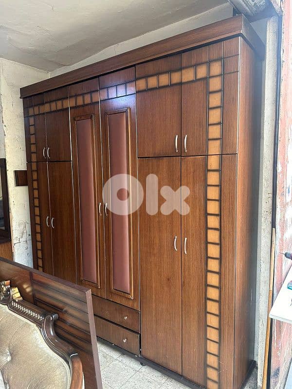 خزانة عشر درف كتير نظيفة 2