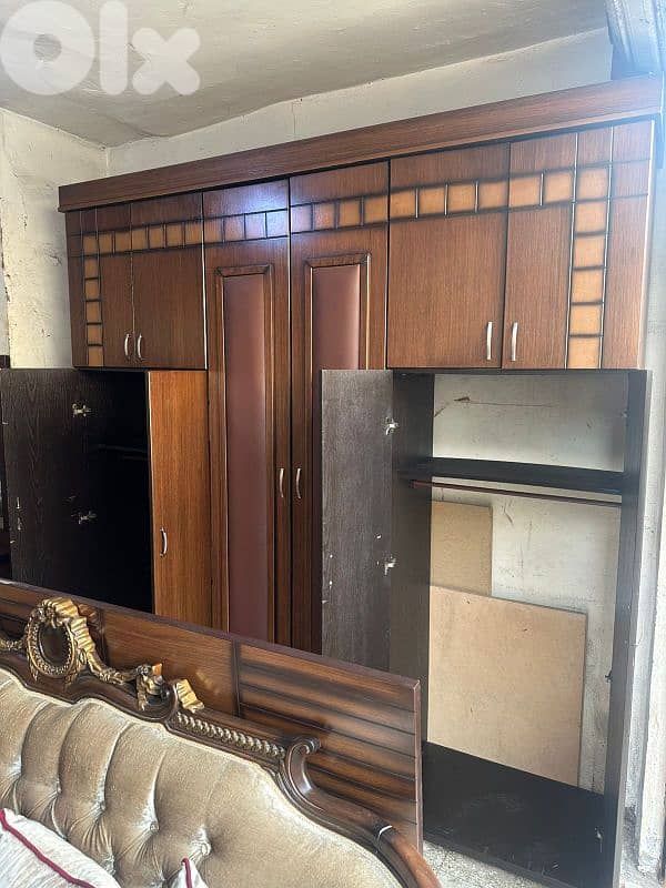 خزانة طابقين عشر درف كتير مرتبة ونظيفة 4