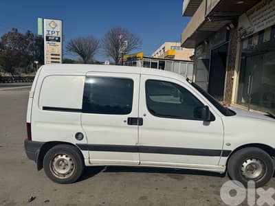 بيجو بارتنر 2004