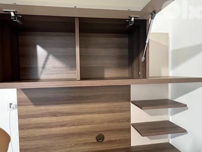 Desk with Cabinet & Shelves – Excellent Condition