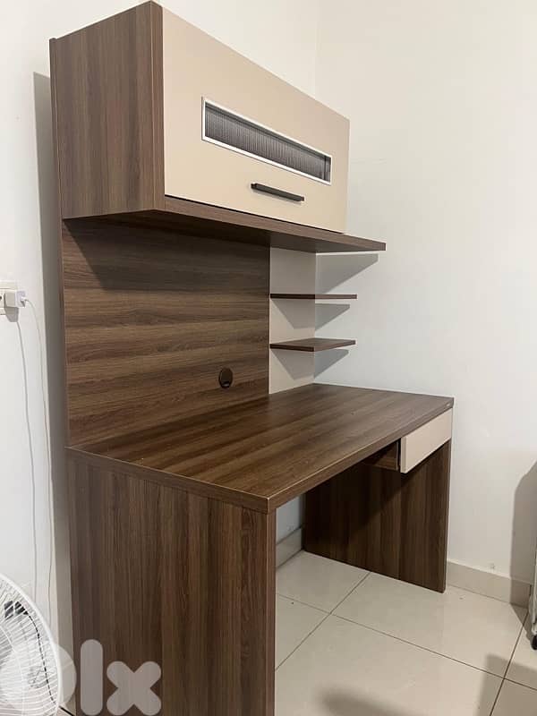 Desk with Cabinet & Shelves – Excellent Condition 2