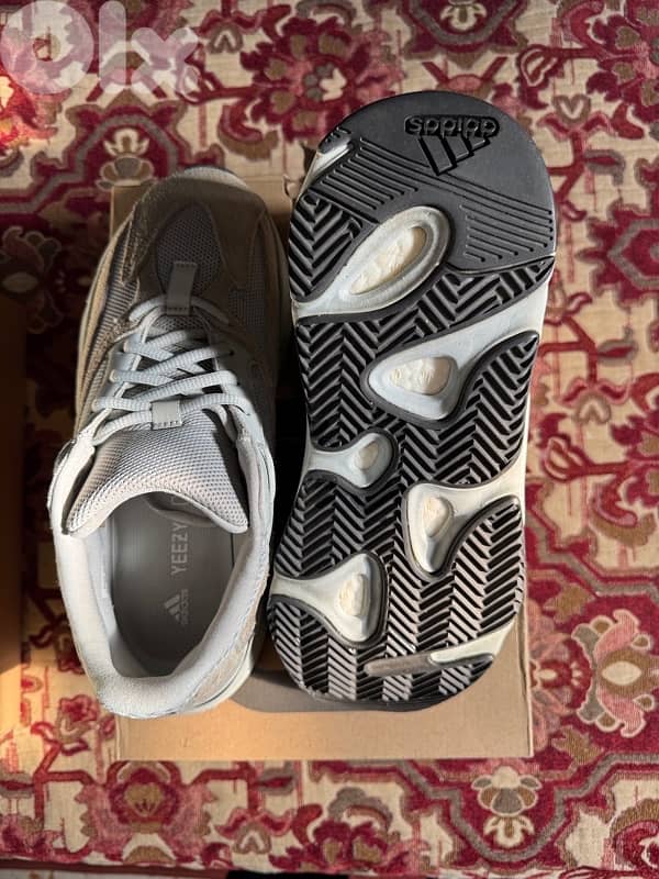 adidas Yeezy Boost 700 5