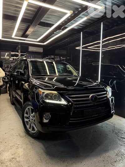 Lexus LX-Series 2013