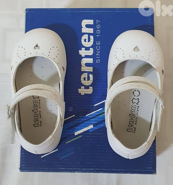 Baby shoes white original leather & used one time only size 21 2