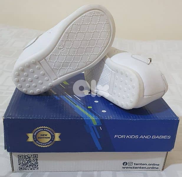 Baby shoes white original leather & used one time only size 21 6