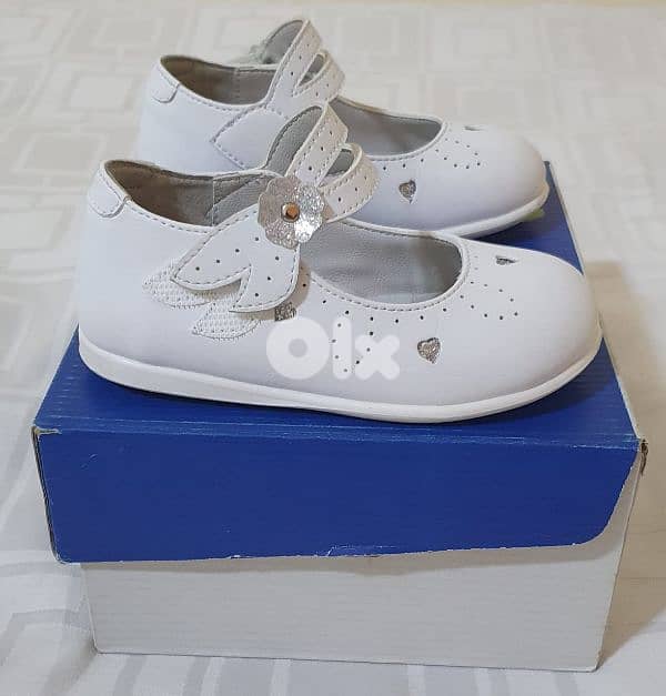 Baby shoes white original leather & used one time only size 21 8