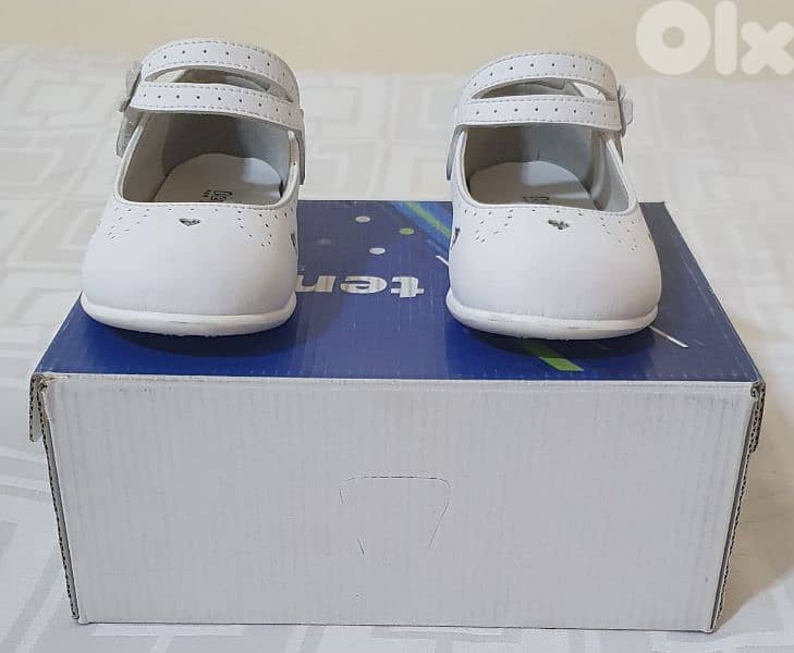 Baby shoes white original leather & used one time only size 21 9