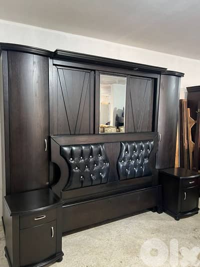 اوضة نوم ملكية خشب زان ولاتي ملبسة قشرة سنديان سحاب ودرف