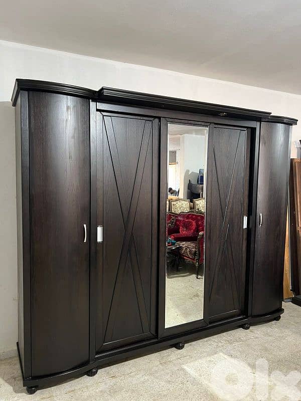 اوضة نوم ملكية خشب زان ولاتي ملبسة قشرة سنديان سحاب ودرف 3