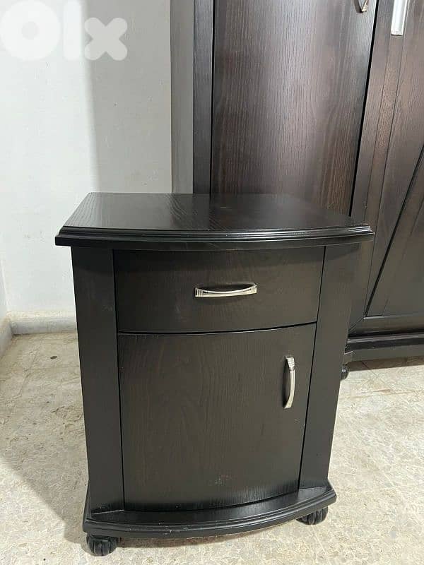 اوضة نوم ملكية خشب زان ولاتي ملبسة قشرة سنديان سحاب ودرف 4