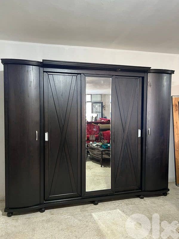 اوضة نوم ملكية خشب زان ولاتي ملبسة قشرة سنديان سحاب ودرف 12