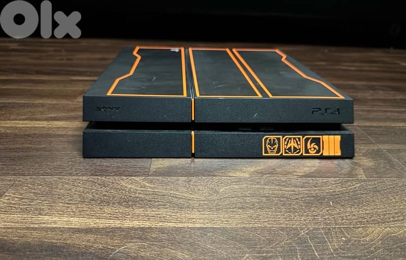 Playstation 4 Black Ops 3 Edition and PSVR 6