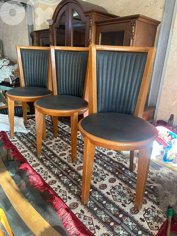 طاولة سفرة شغل جورج متى 8 كراسي وج قزاز سميك خشب زان شبه جديدة 7