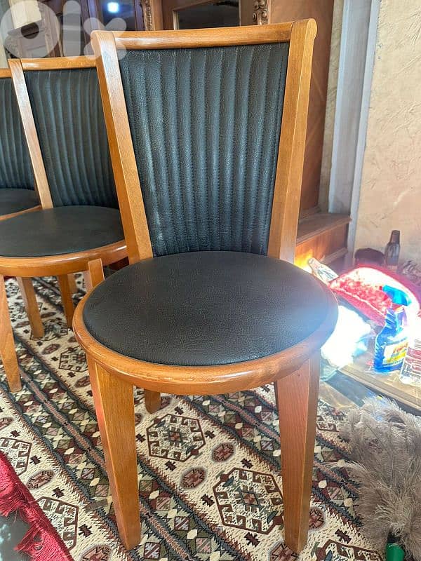 طاولة سفرة شغل جورج متى 8 كراسي وج قزاز سميك خشب زان شبه جديدة 8