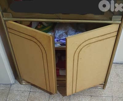 خزانة  زجاج  خشب  ونحاس  أنتيك مرتبة ٦ درف طول ٢١٠ العرض ٨٥  ارتفاع ٤٠