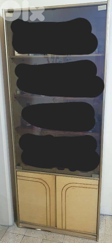 خزانة  زجاج  خشب  ونحاس  أنتيك مرتبة ٦ درف طول ٢١٠ العرض ٨٥  ارتفاع ٤٠ 4