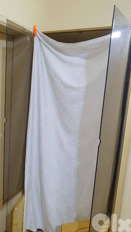 خزانة  زجاج  خشب  ونحاس  أنتيك مرتبة ٦ درف طول ٢١٠ العرض ٨٥  ارتفاع ٤٠ 6