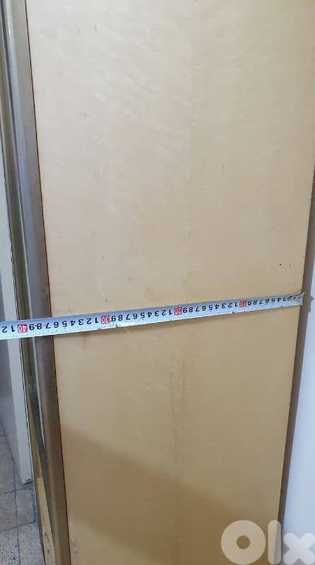 خزانة  زجاج  خشب  ونحاس  أنتيك مرتبة ٦ درف طول ٢١٠ العرض ٨٥  ارتفاع ٤٠ 13