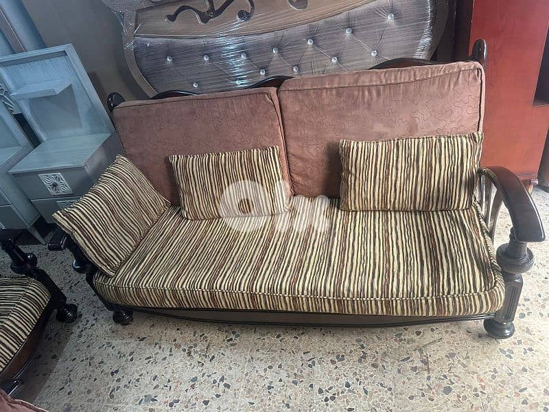 طقم شرقي خشب زان كتير مرتب وحلو اربع قطع 3