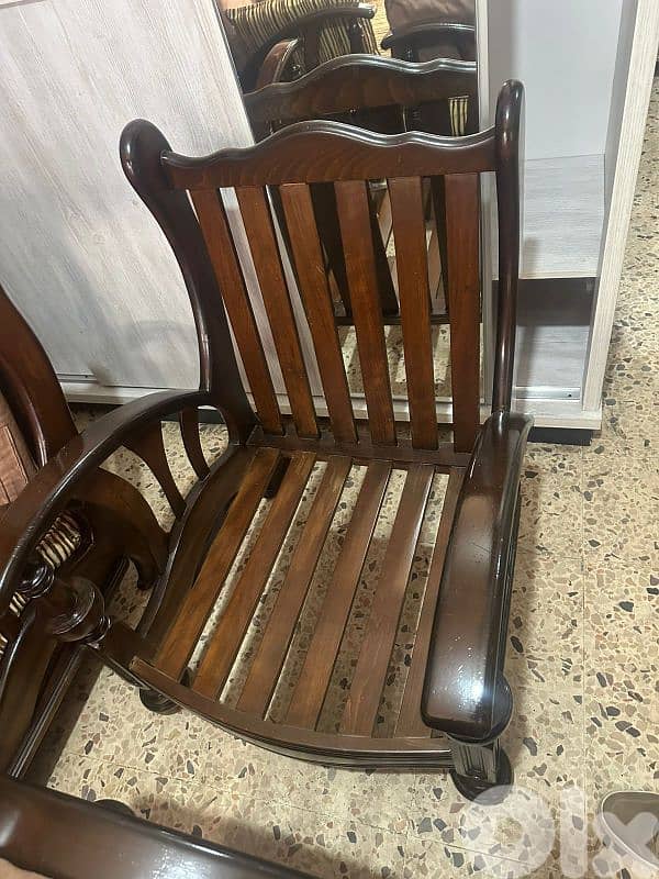 طقم شرقي خشب زان كتير مرتب وحلو اربع قطع 5