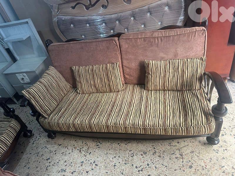 طقم شرقي خشب زان كتير مرتب وحلو اربع قطع 6