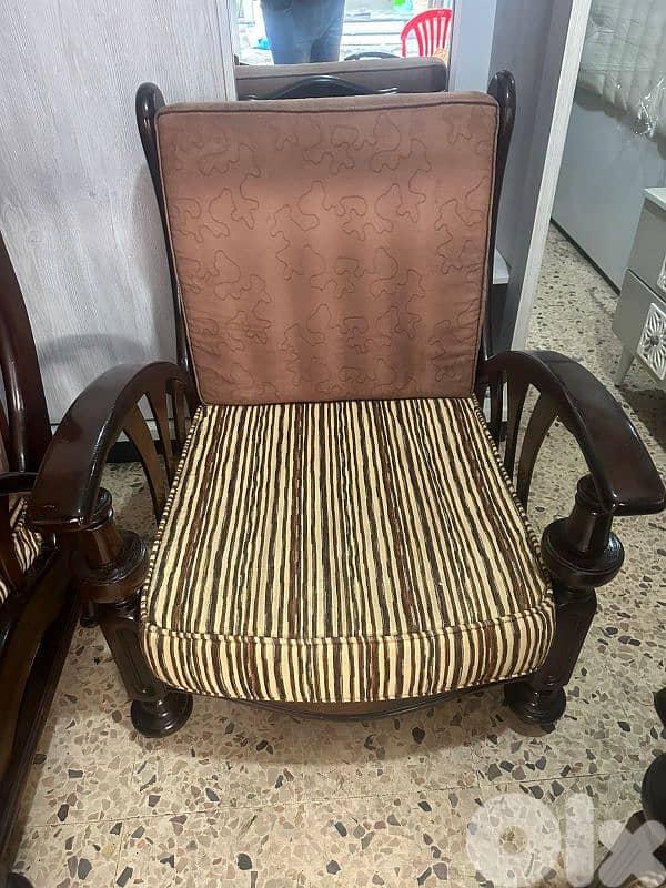 طقم شرقي خشب زان كتير مرتب وحلو اربع قطع 8