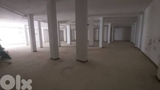 SPACIOUS WAREHOUSE FOR RENT IN AWKAR PRIME ,(AWR-117)