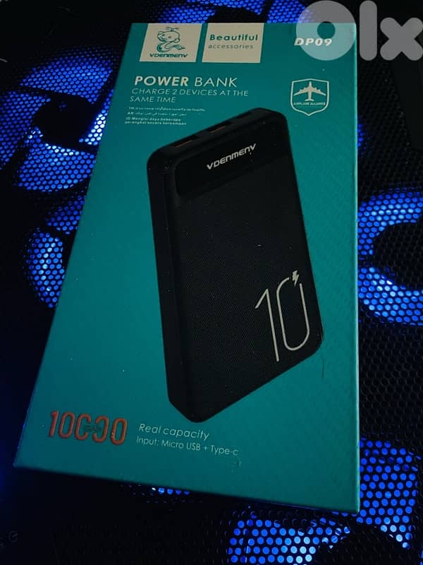 headphone. power bank 10000 1