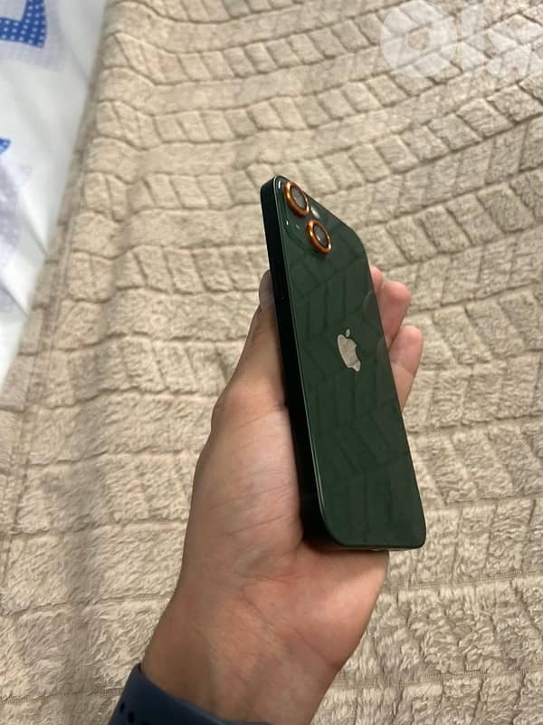 iphone 13 like new 0 scratch 3