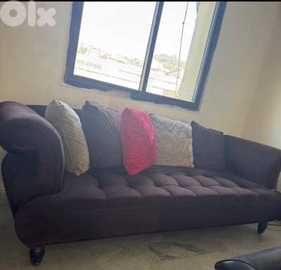 صالون مع  طاولة سقرةو ٨ كراسي