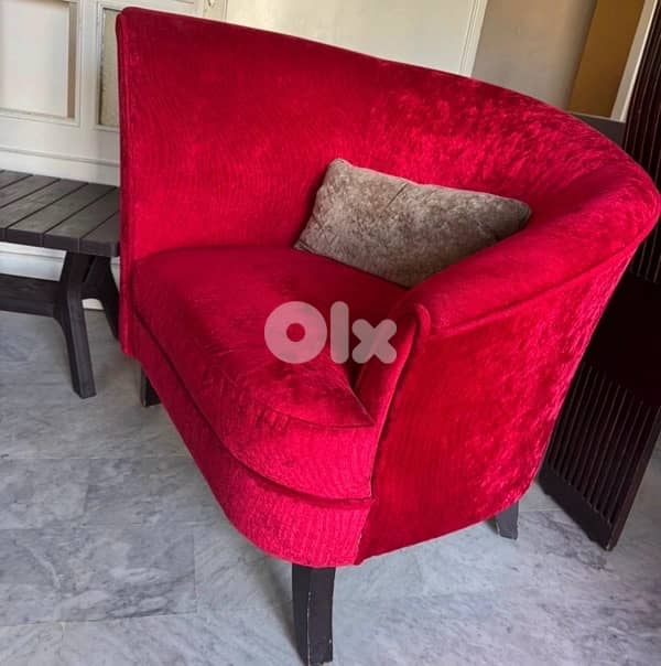 صالون مع  طاولة سقرةو ٨ كراسي 2