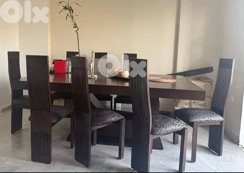 صالون مع  طاولة سقرةو ٨ كراسي 4