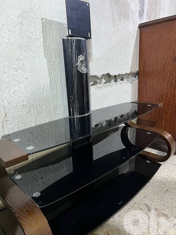 unit tv used like new 100$ 1