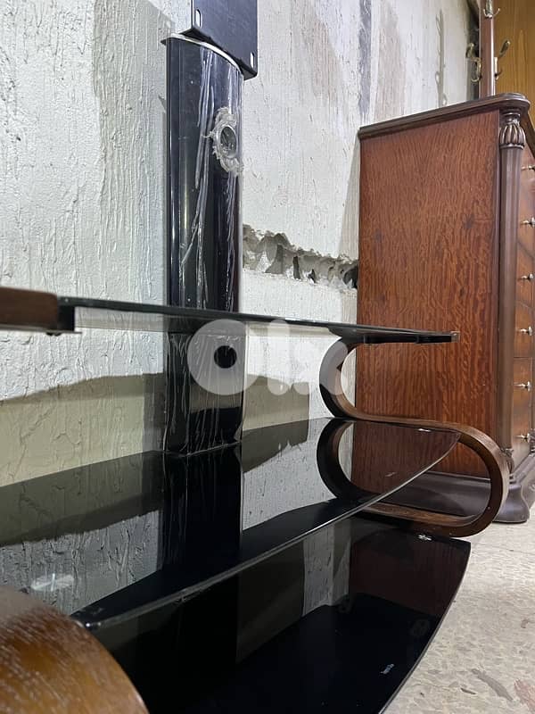 unit tv used like new 100$ 3