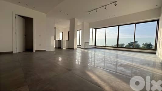 Spacious apartment with garden and terrace for rent in Adma