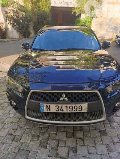 Mitsubishi Outlander 2011